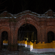 La entrada en ruinas de una antigua iglesia en Starye Bobovichi. Imagen: Greg McNevin / Greenpeace